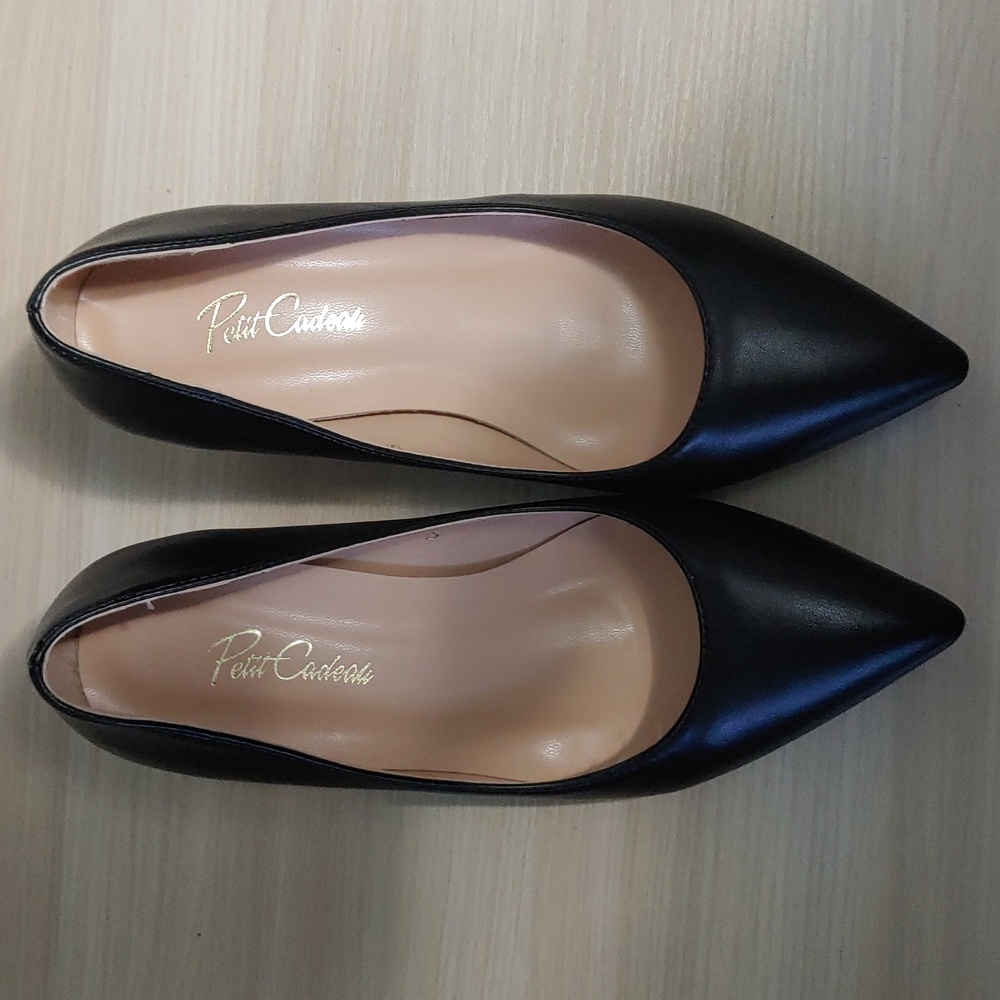 Point Collection Black Pointed Toe Heels